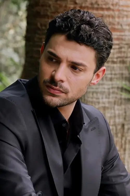 Halit Özgür Sarı