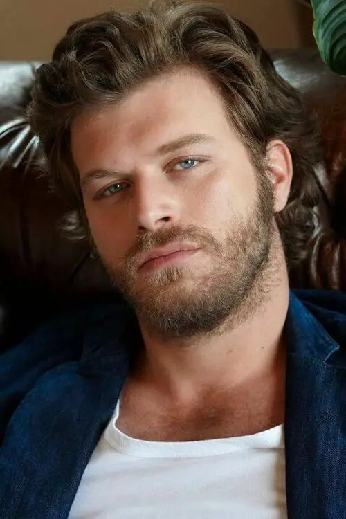 Kıvanç Tatlıtuğ