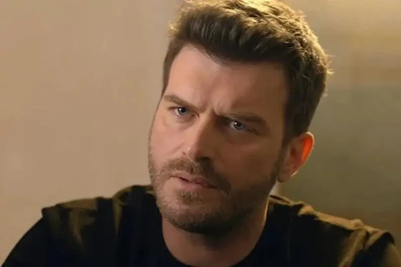 Kıvanç Tatlıtuğ abandona inesperadamente las redes sociales